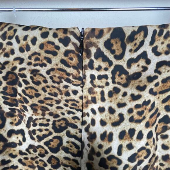 Zara Women's Leopard Print High-Rise Pleated Shorts L – Back Zip Closure - Picture 5 of 7